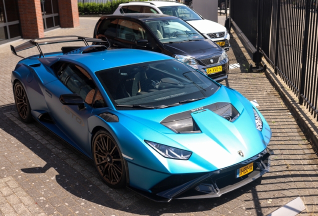 Lamborghini Huracán LP640-2 STO