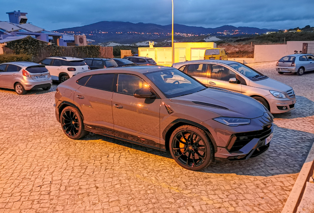 Lamborghini Urus S