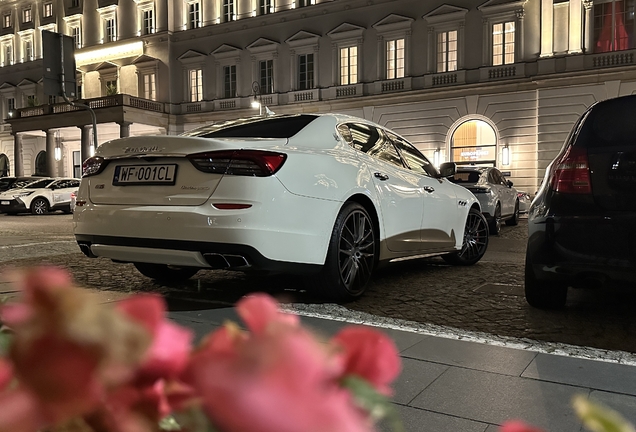 Maserati Quattroporte GTS 2013