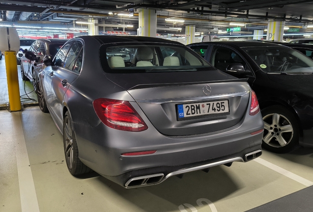 Mercedes-AMG E 63 S W213