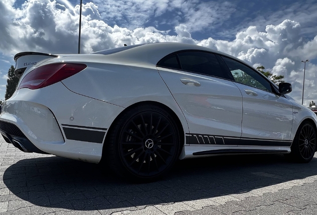 Mercedes-Benz CLA 45 AMG C117