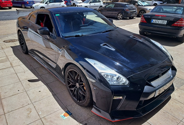 Nissan GT-R