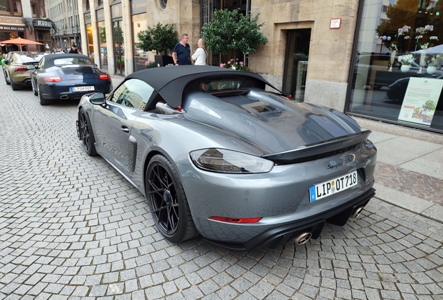 Porsche 718 Spyder RS Weissach Package