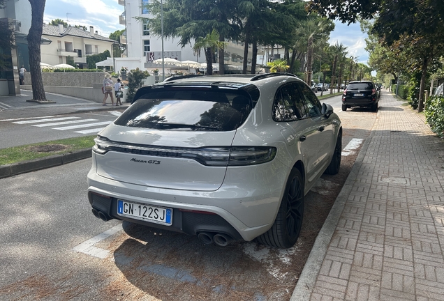 Porsche 95B Macan GTS