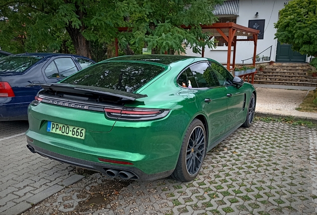Porsche 971 Panamera Turbo S E-Hybrid