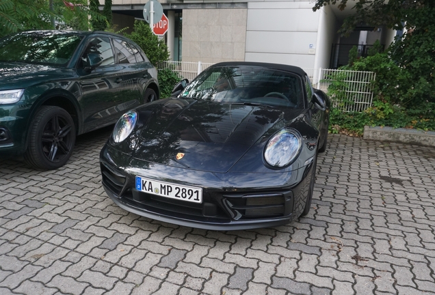 Porsche 992 Carrera 4 GTS