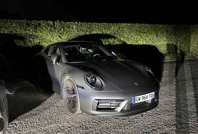 Porsche 992 Carrera GTS