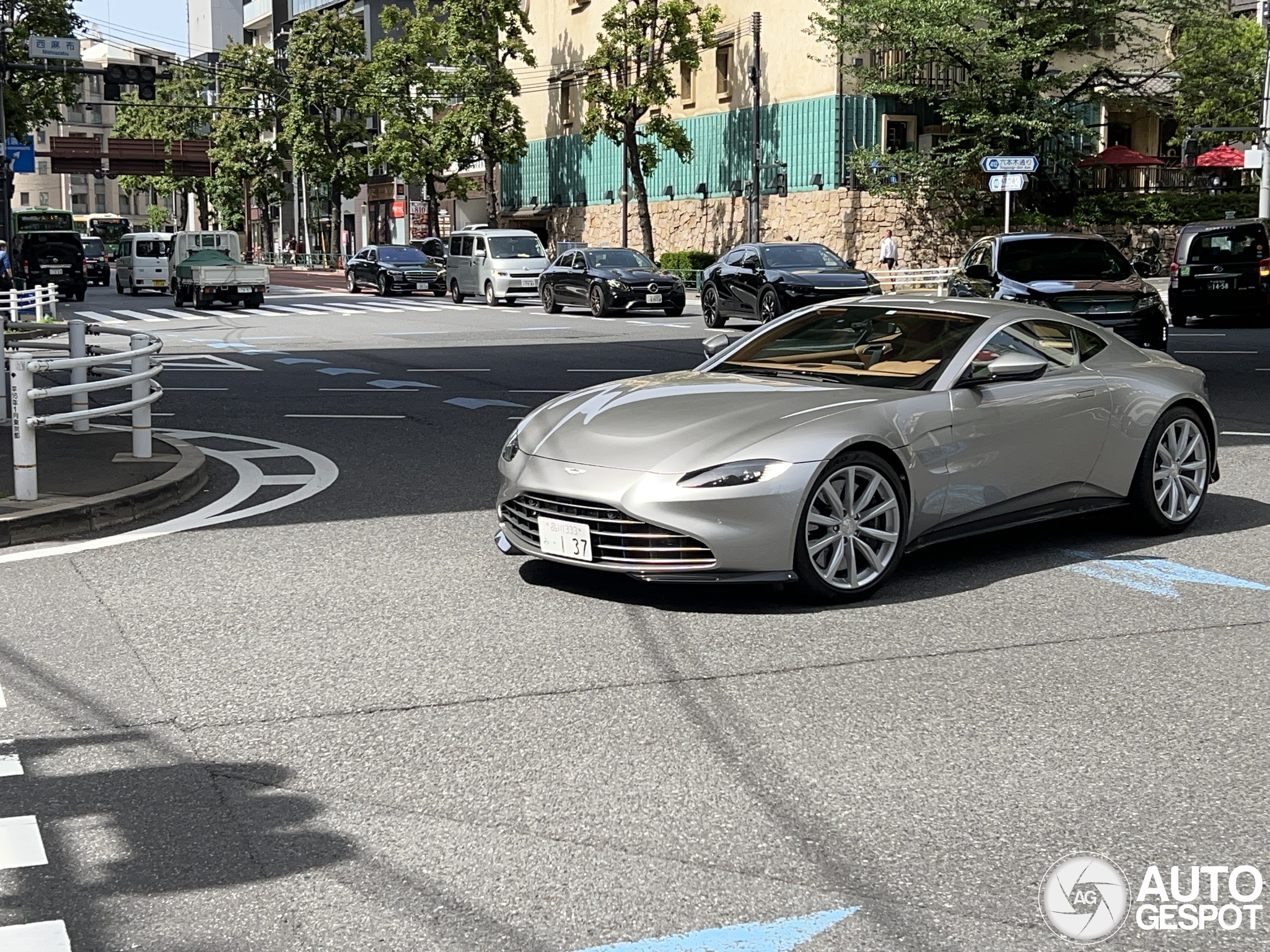 Aston Martin V8 Vantage 2018