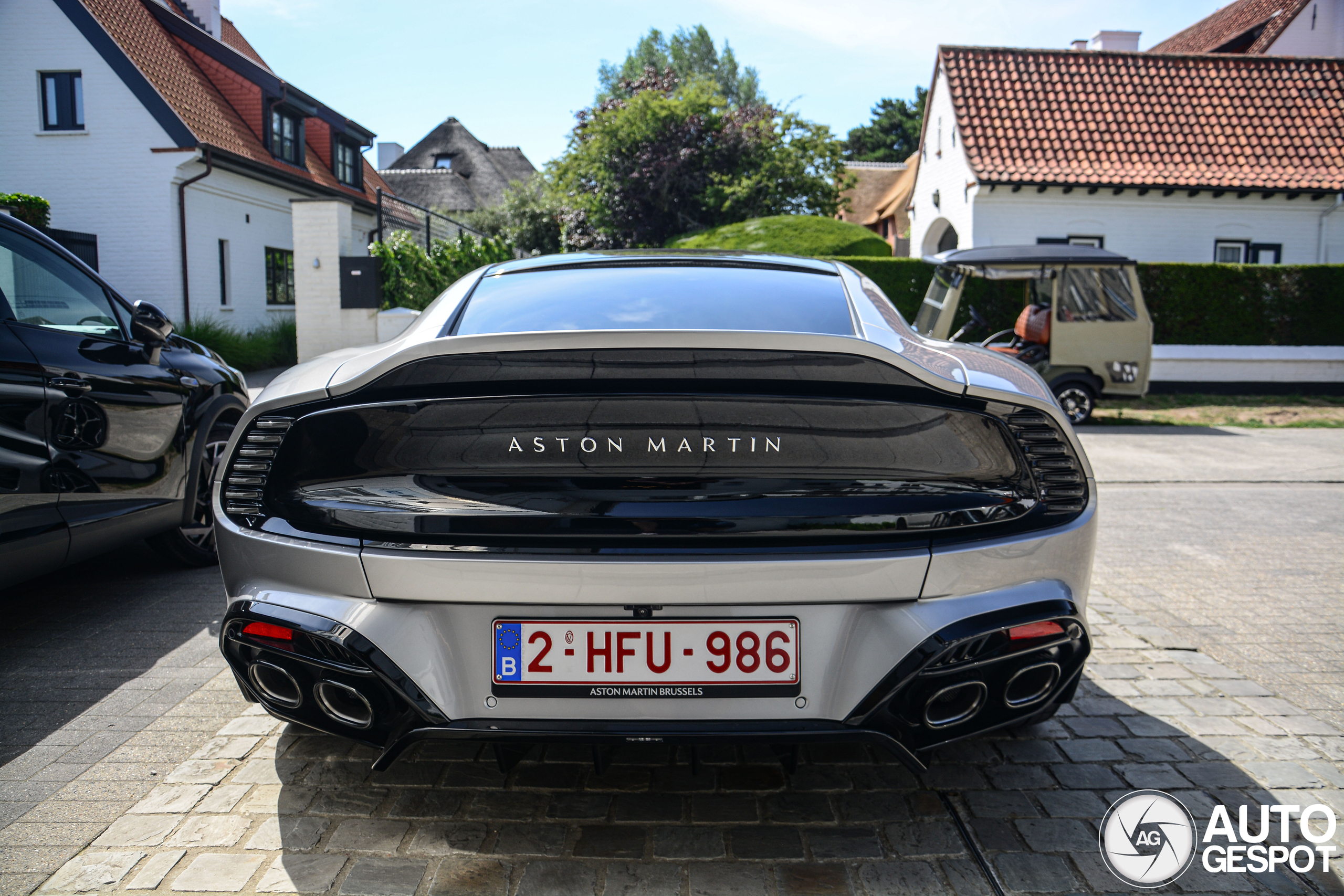 Aston Martin Vanquish 2025