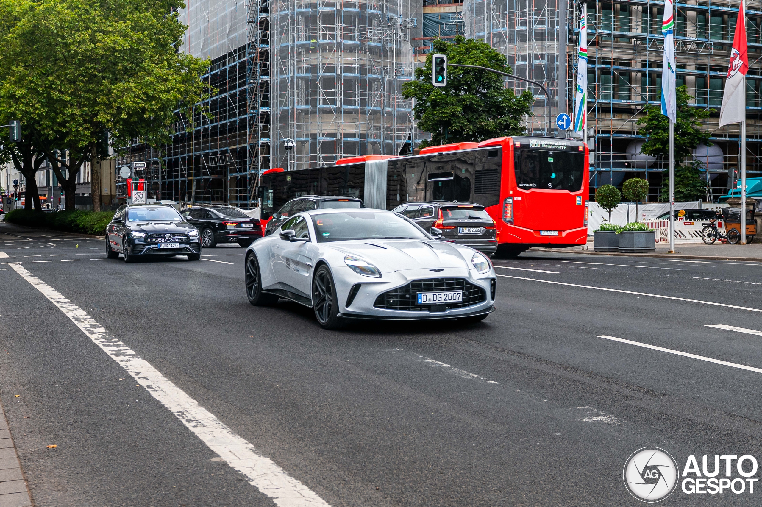 Aston Martin Vantage 2024