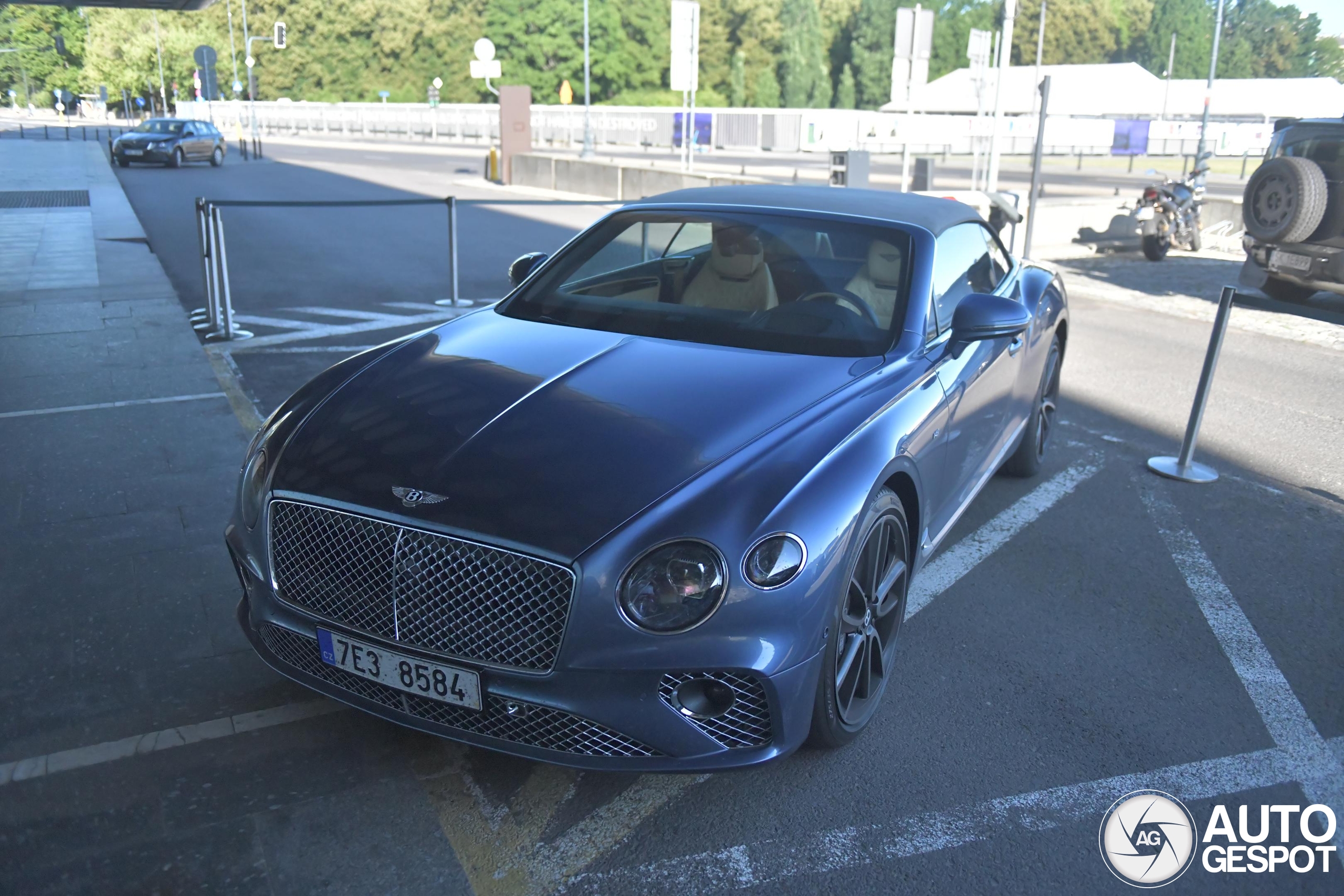 Bentley Continental GTC V8 2020