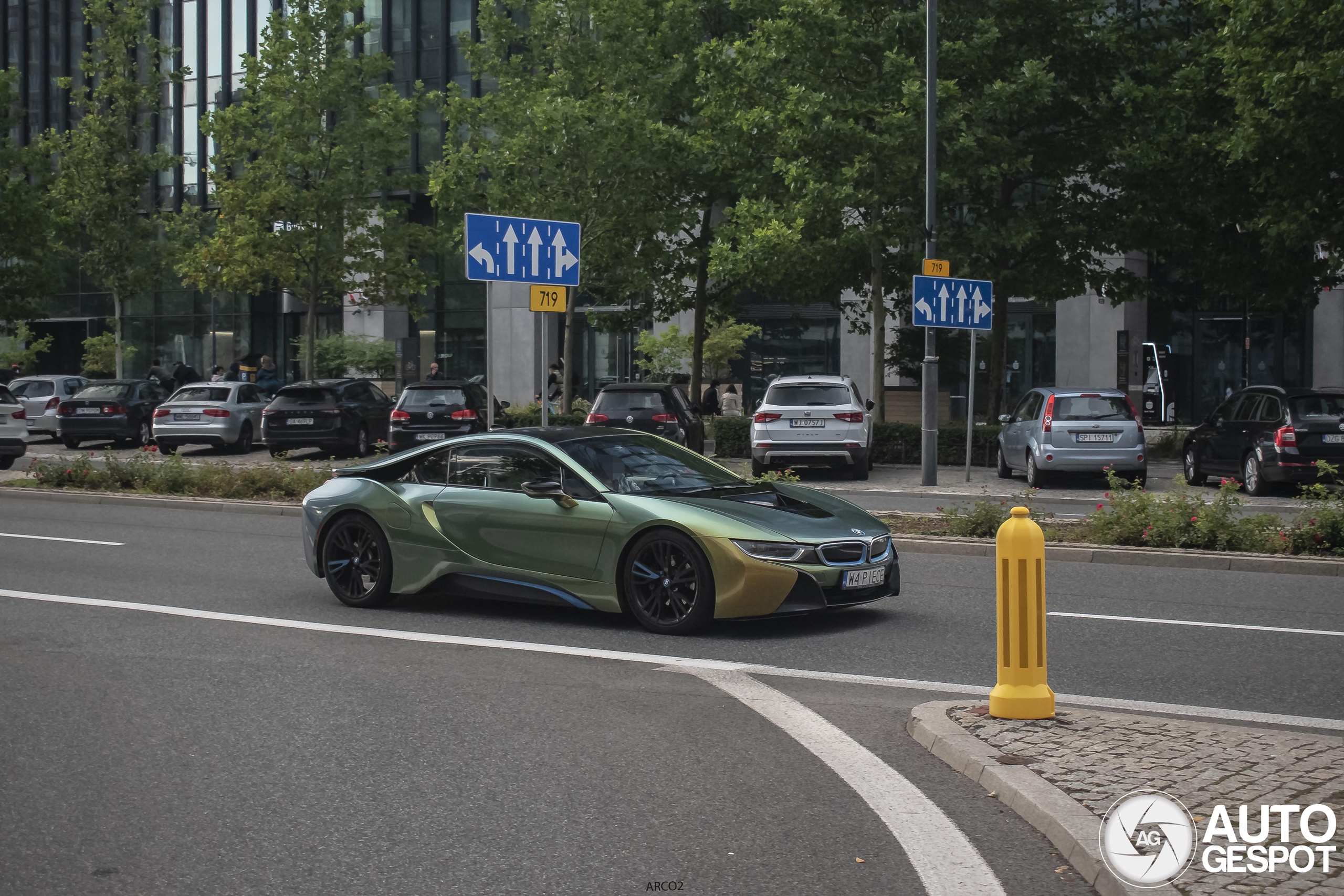 BMW i8