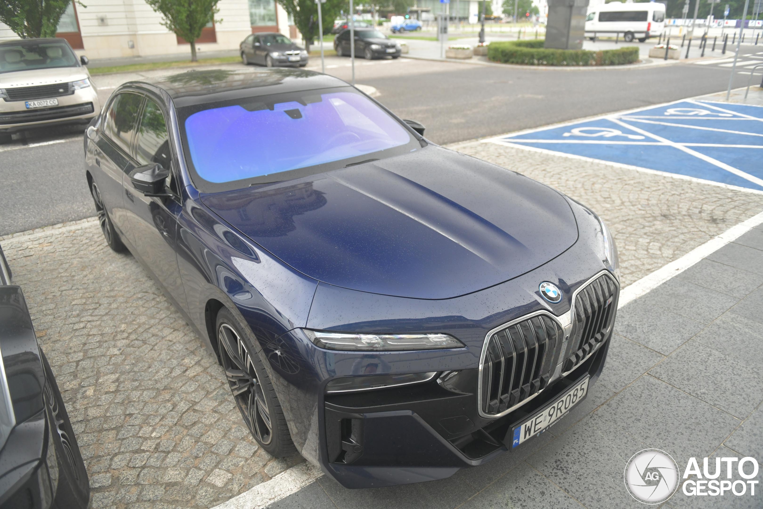 BMW M760e xDrive