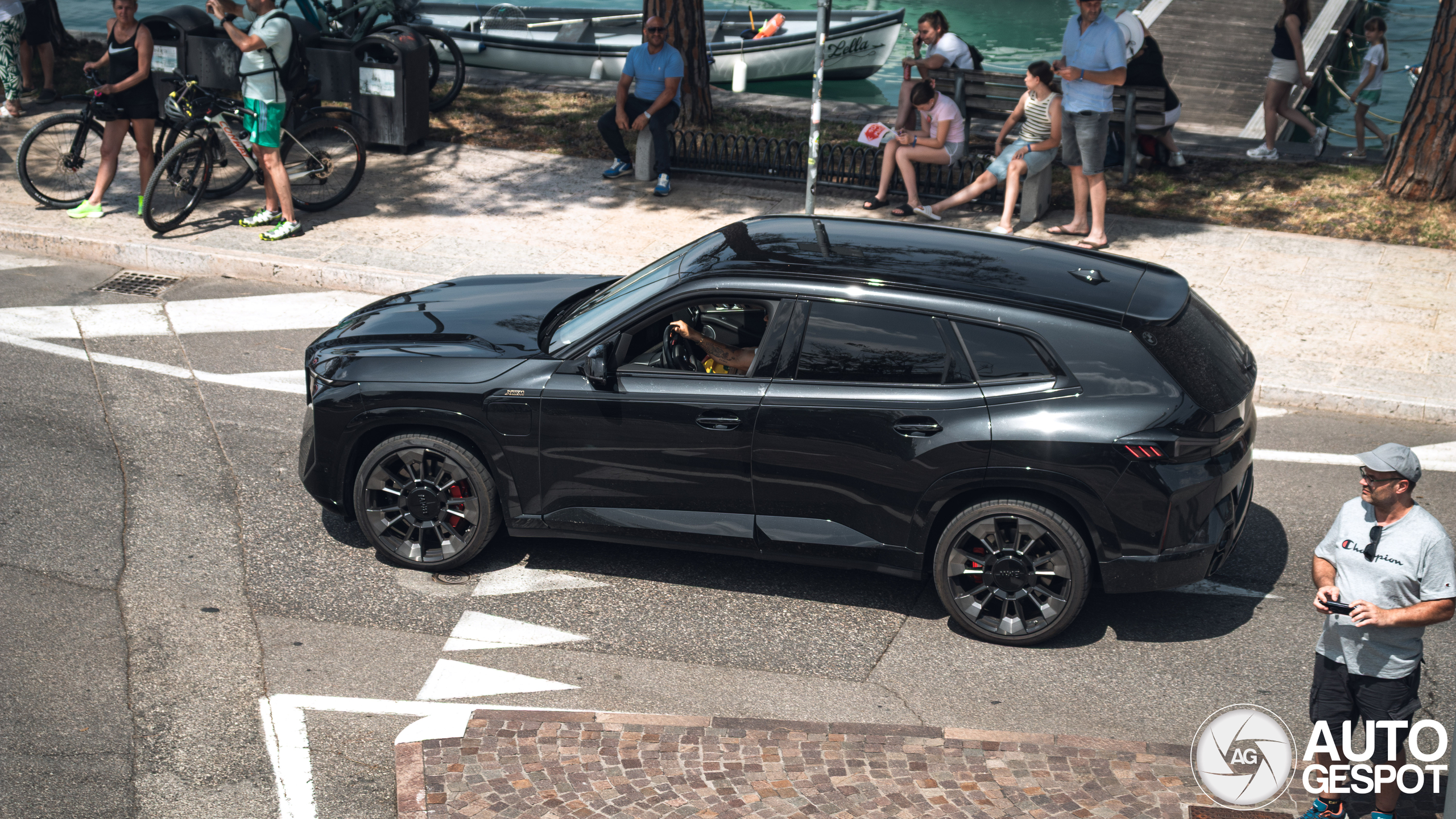 BMW XM G09