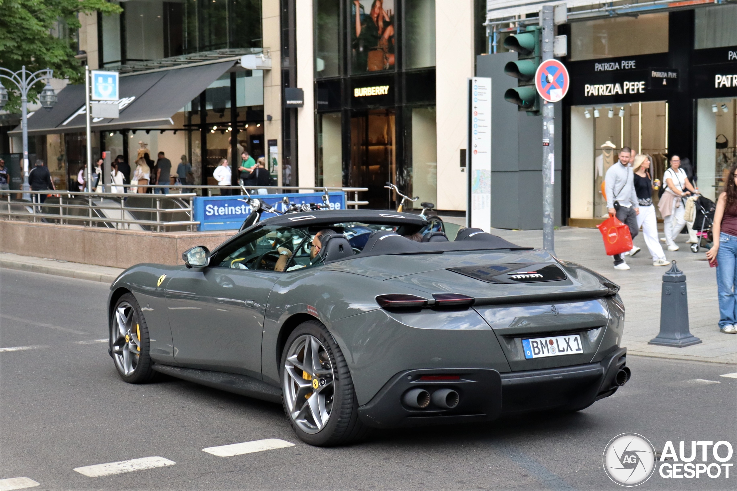 Ferrari Roma Spider