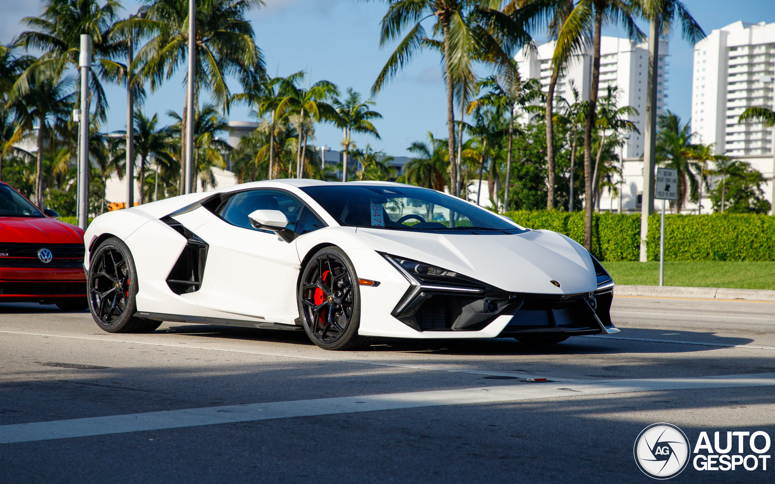 Lamborghini Revuelto