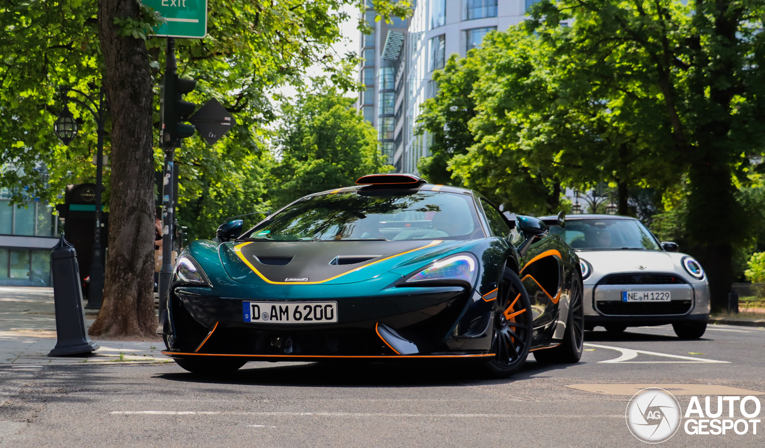 McLaren 620R
