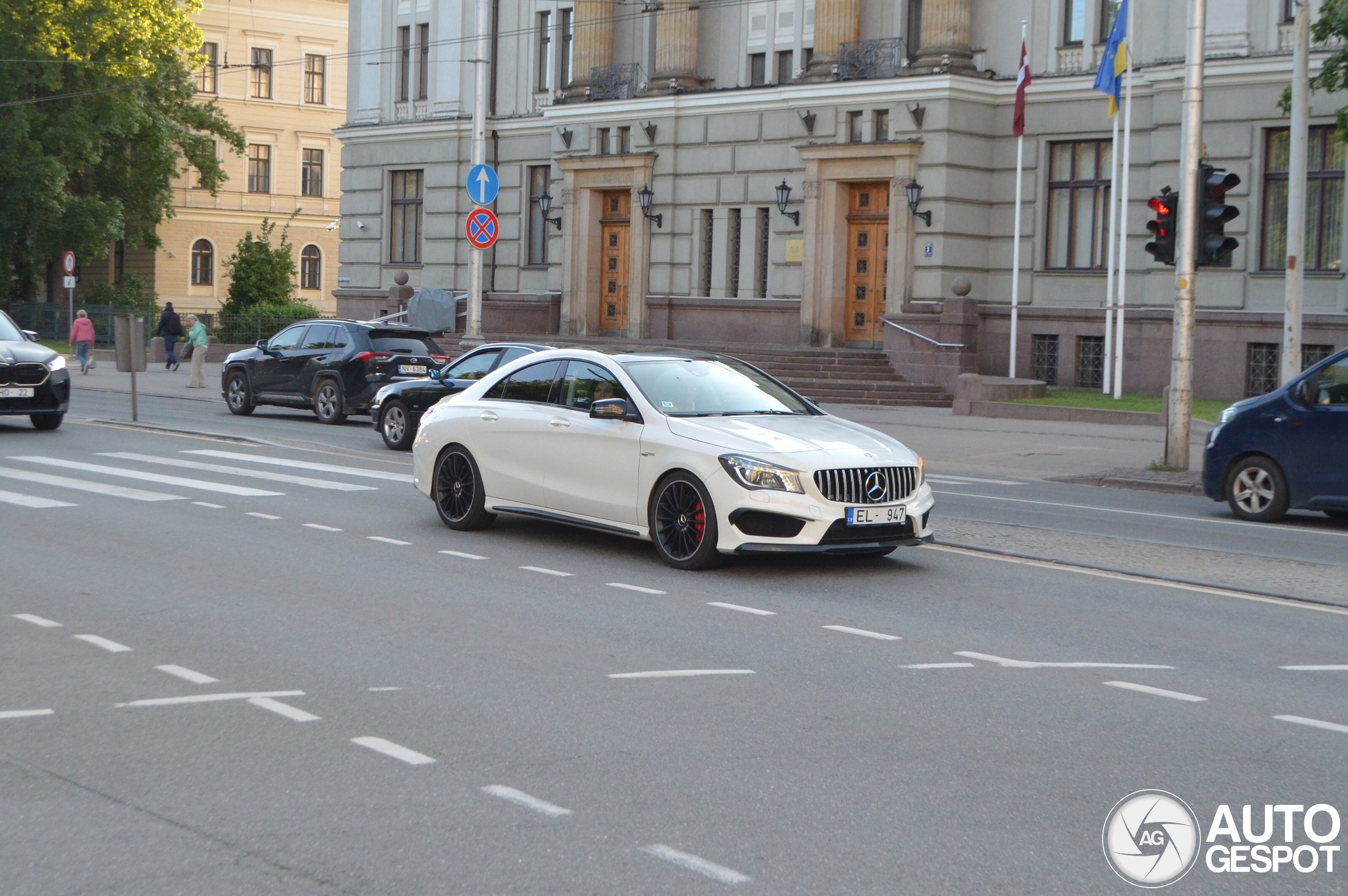 Mercedes-Benz CLA 45 AMG C117