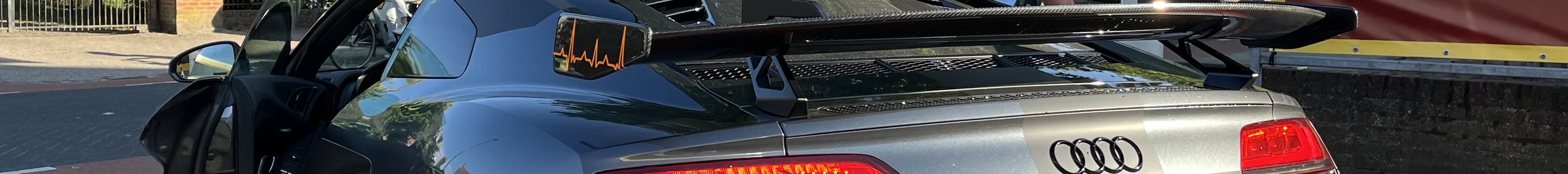 Audi R8 V10 Plus 2015