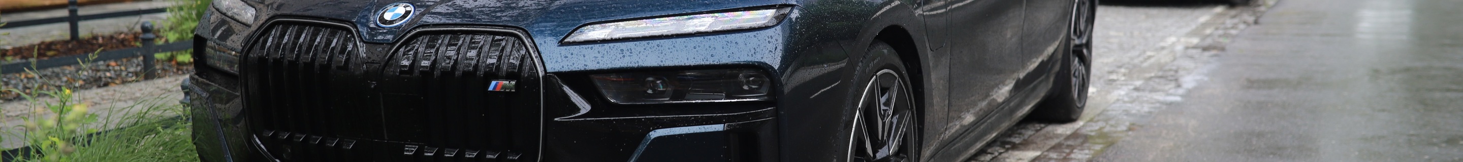 BMW M760e xDrive