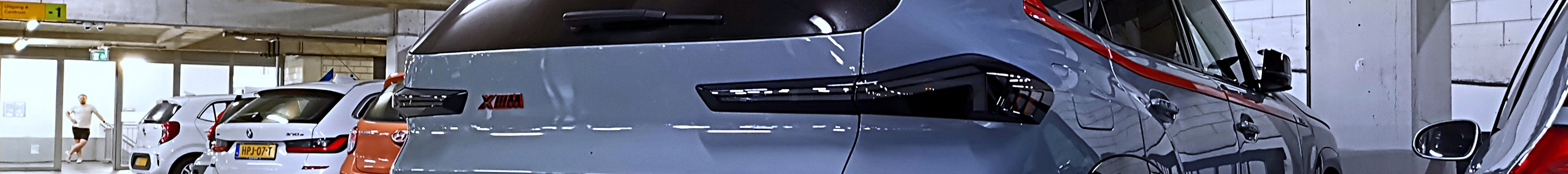 BMW XM G09 Label Red