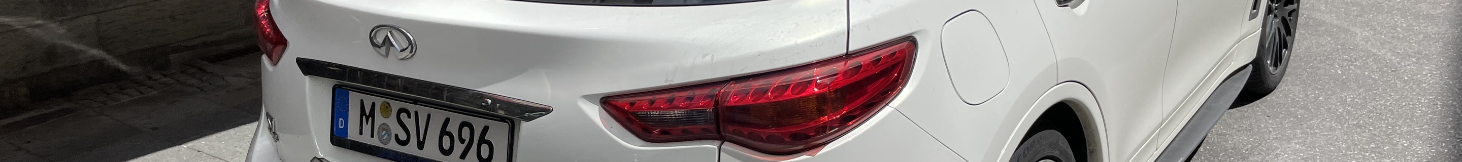 Infiniti FX Sebastian Vettel Version