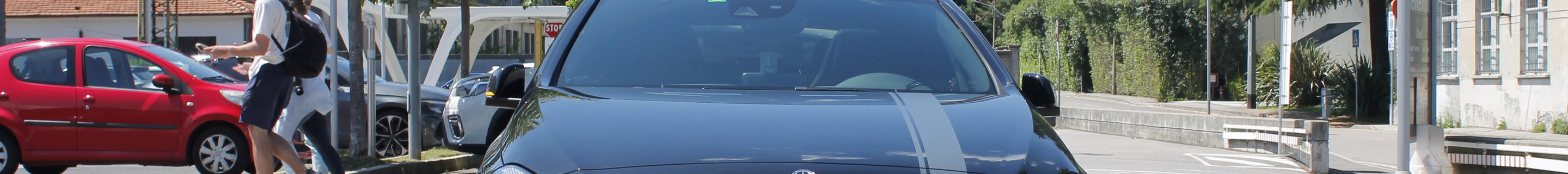 Mercedes-AMG A 45 W176 Yellow Night Edition