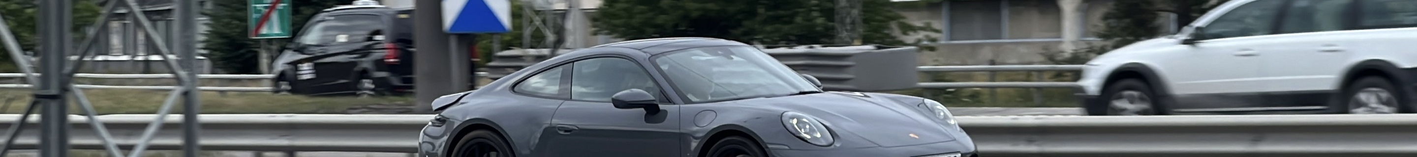 Porsche 992 Carrera 4 GTS MkII