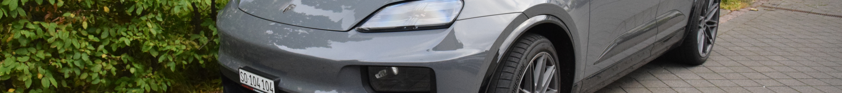 Porsche Macan EV Turbo