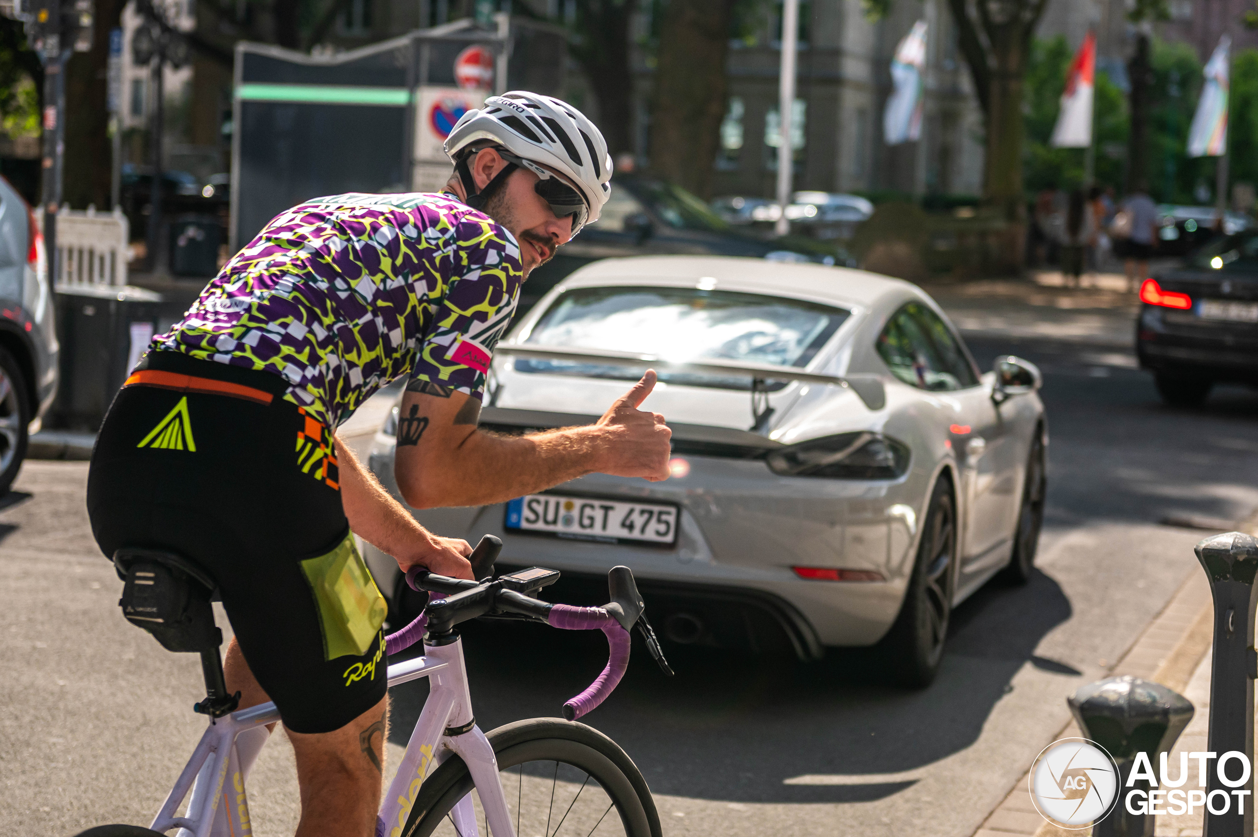 Porsche 718 Cayman GT4