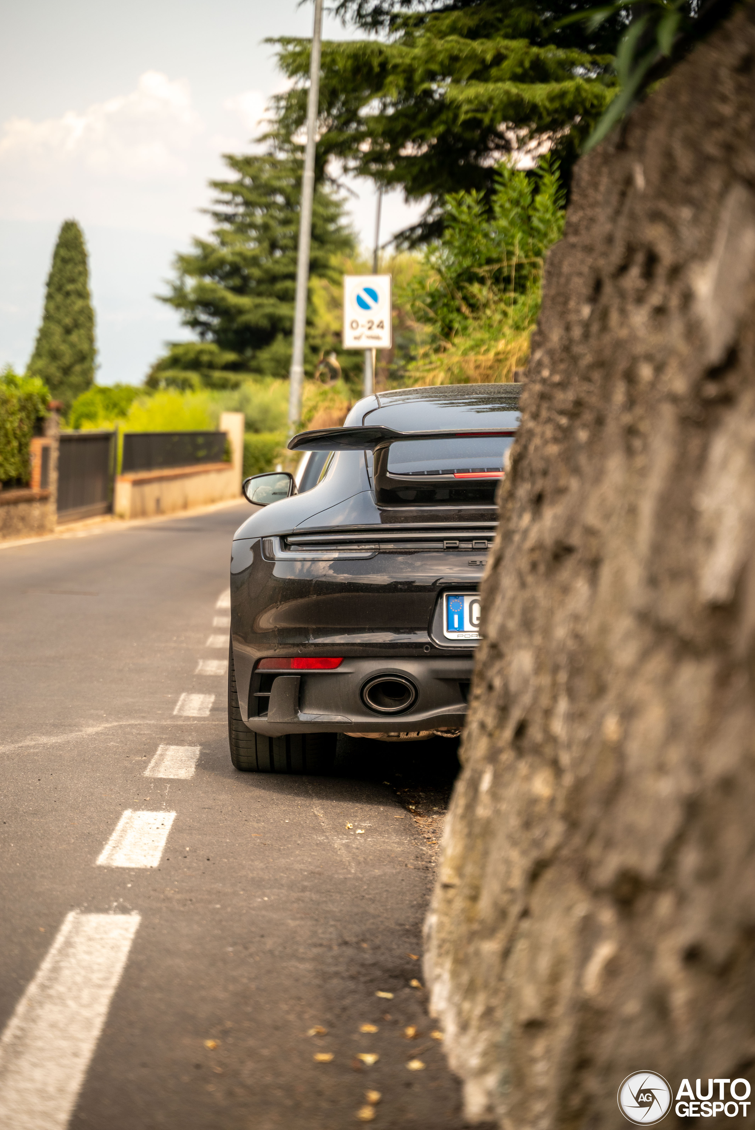 Porsche 992 Carrera 4 GTS