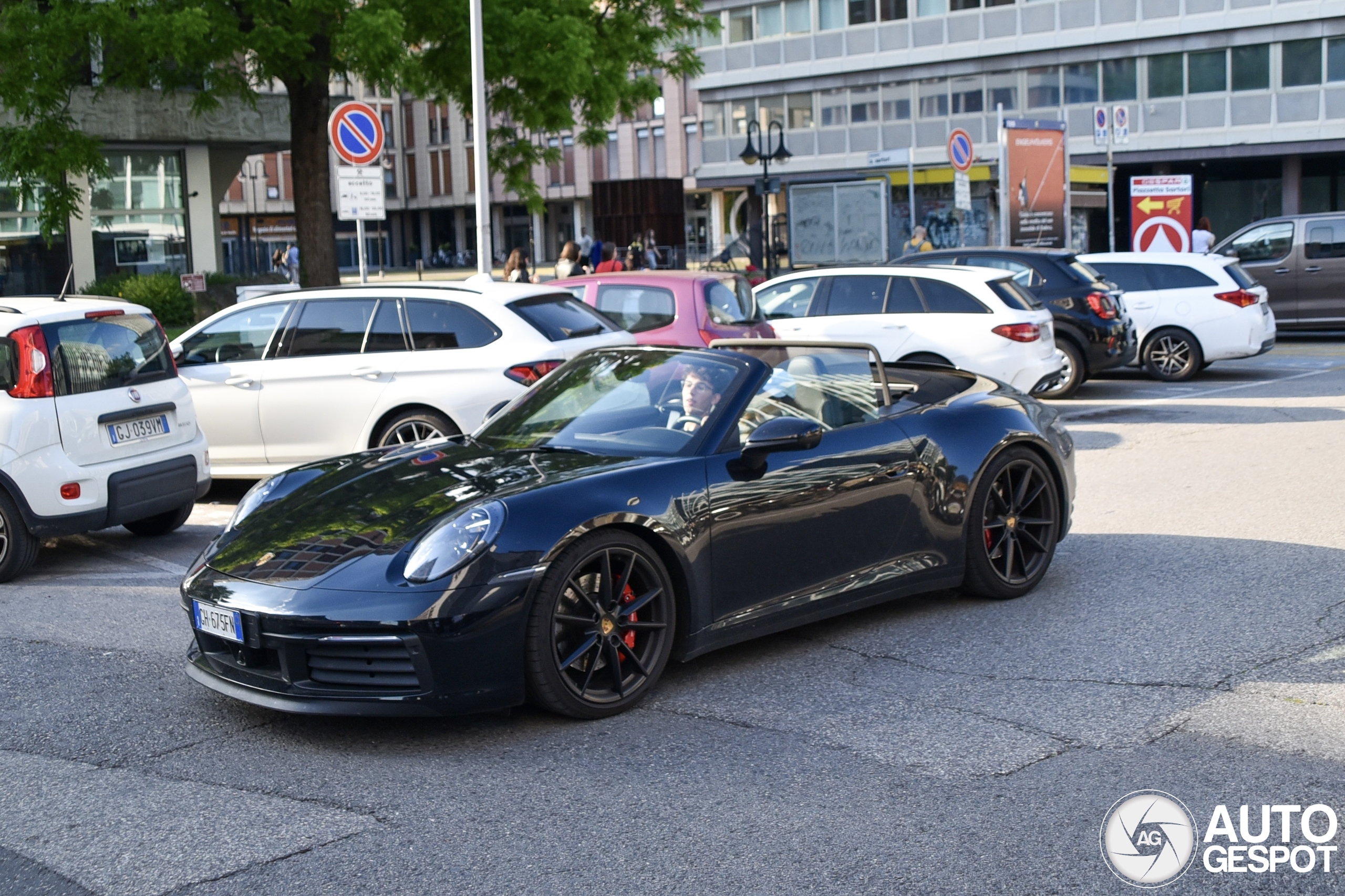 Porsche 992 Carrera 4S Cabriolet
