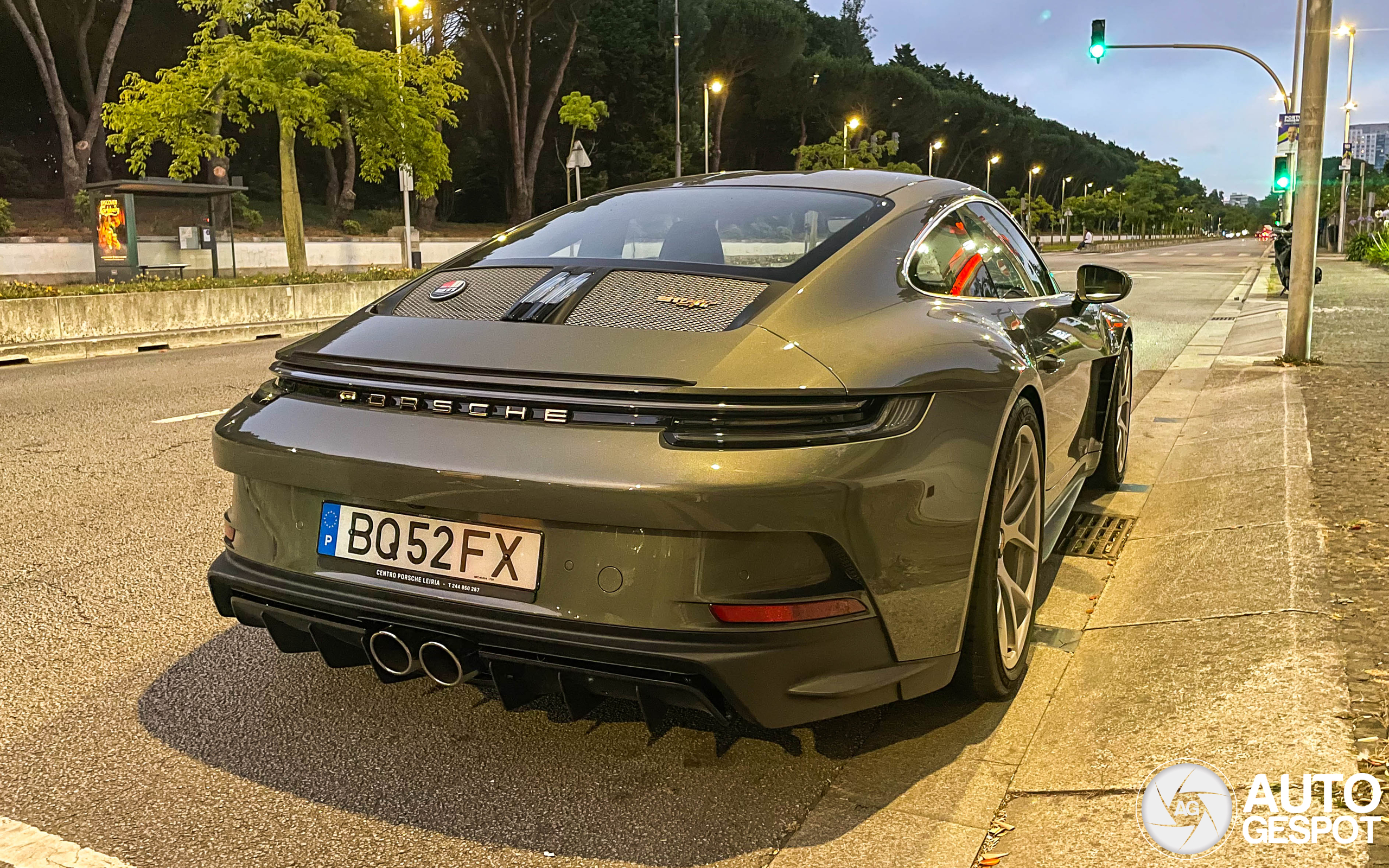 Porsche 992 S/T