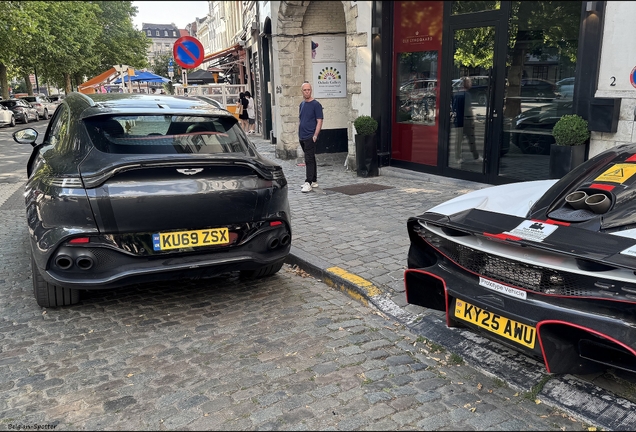 Aston Martin DBX