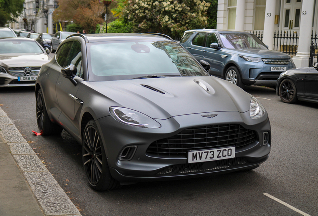 Aston Martin DBX
