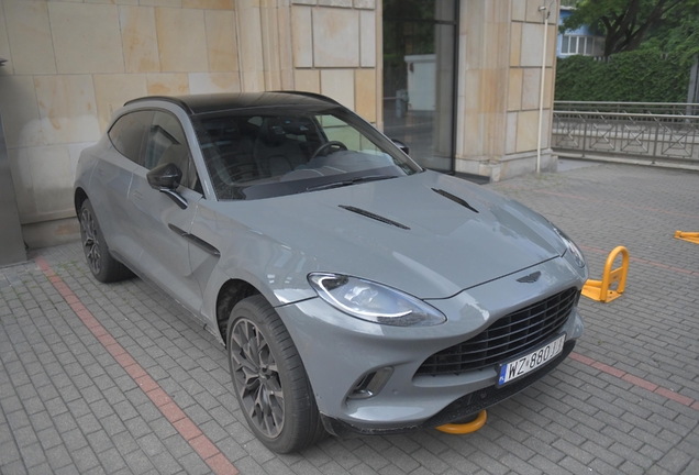 Aston Martin DBX