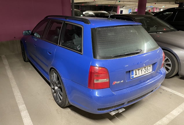 Audi RS4 Avant B5