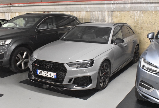 Audi RS4 Avant B9