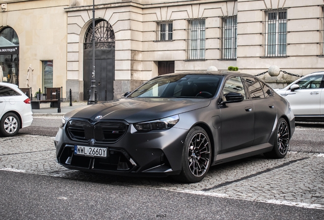 BMW M5 G90