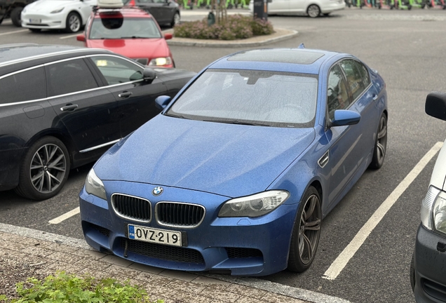 BMW M5 F10 2011