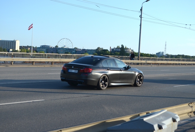 BMW M5 F10 2011