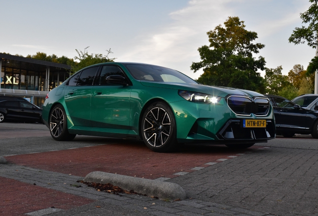 BMW M5 G90