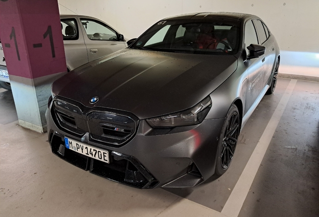 BMW M5 G90