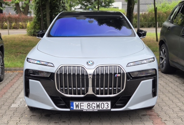 BMW M760e xDrive