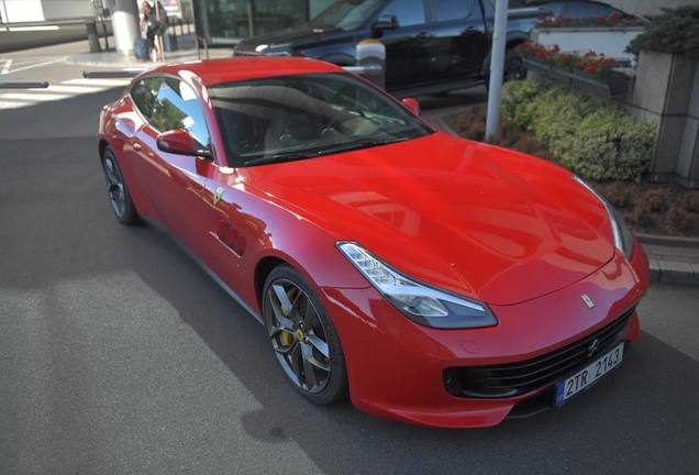 Ferrari GTC4Lusso