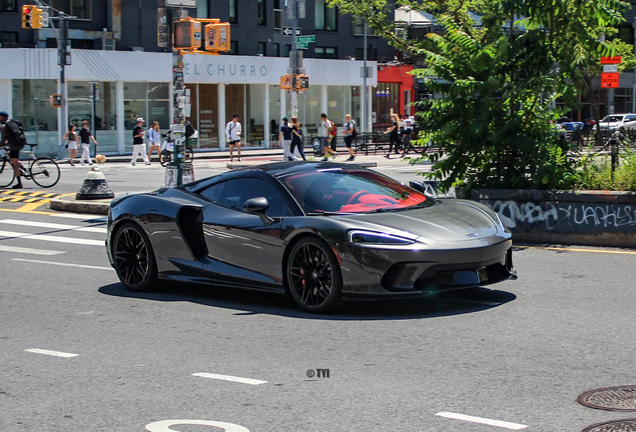 McLaren GTS