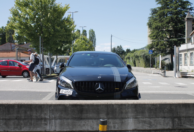 Mercedes-AMG A 45 W176 2015