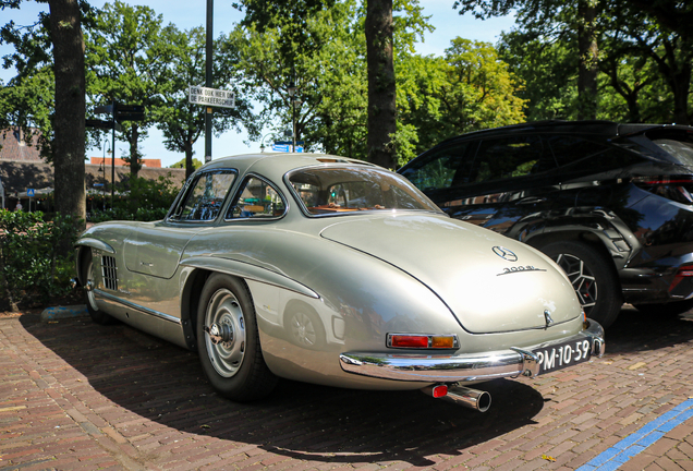 Mercedes-Benz 300SL Gullwing