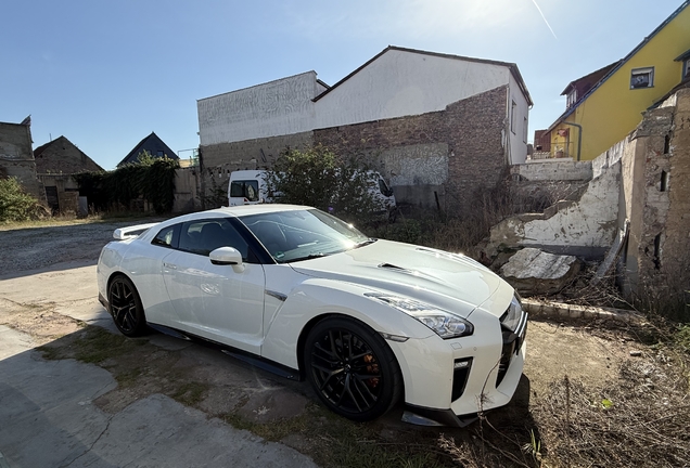 Nissan GT-R 2017
