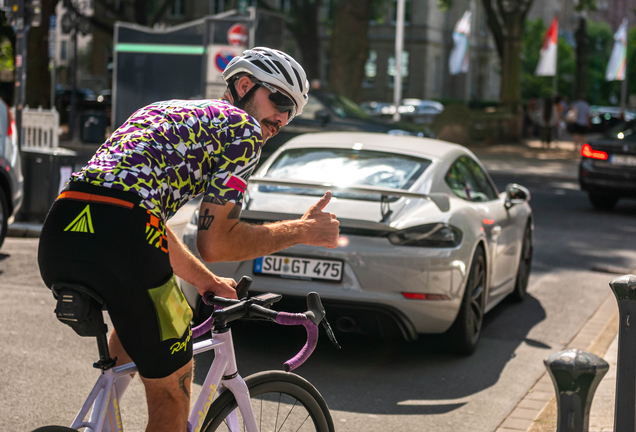 Porsche 718 Cayman GT4